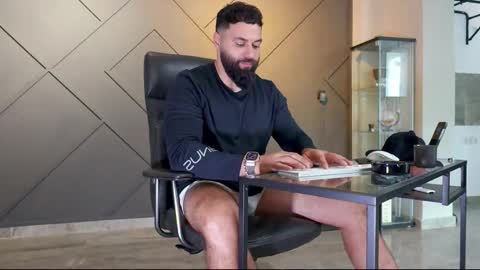 Matthew .. for short call me Matt online show from 02.13.25