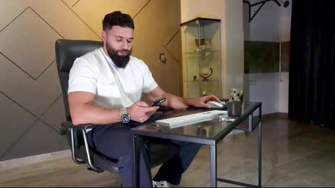 Matthew .. for short call me Matt online show from 02.18.25