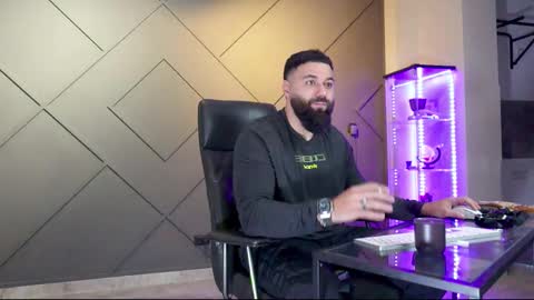 Matthew .. for short call me Matt online show from 02.28.25