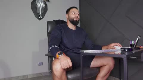 Matthew .. for short call me Matt online show from 09.22.25