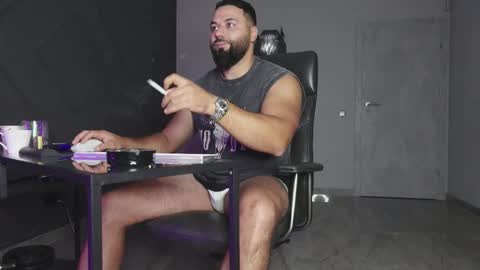 Matthew .. for short call me Matt online show from 10.02.25