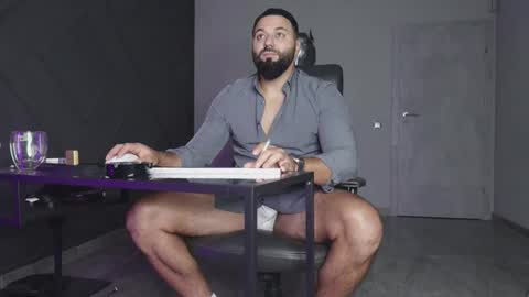 Matthew .. for short call me Matt online show from 10.03.25