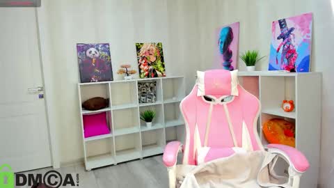 glimmer_goddesss online show from 11.23.25