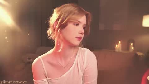 Snapshot of glimmerwave chatting on 12.20.25 Gracia online show from 12.20.25