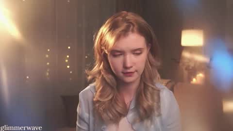 Snapshot of glimmerwave chatting on 12.21.25 Gracia online show from 12.21.25