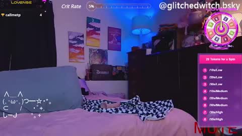 Glitch online show from 02.28.25