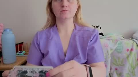 Snapshot of glitchwitch chatting on 06.27.26 Glitch online show from 06.27.26