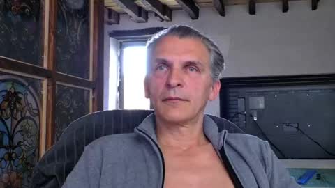 Snapshot of globulerouge chatting on 05.22.26 Globule Rouge online show from 05.22.26
