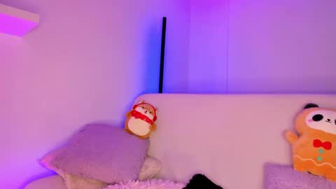 Mimi online show from 12.14.24