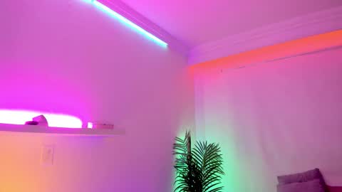 Mimi online show from 11.19.25