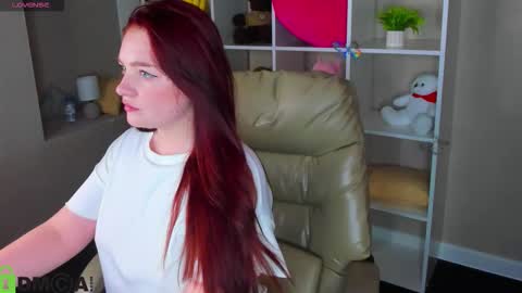 Snapshot of gloria_gordon chatting on 02.25.26 Gloria My schedule for the week 2 GMT 3am-9am We 2 GMT 9am-15pm TuWeThFr online show from 02.25.26