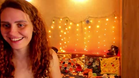 Gloria Wood online show from 01.03.25