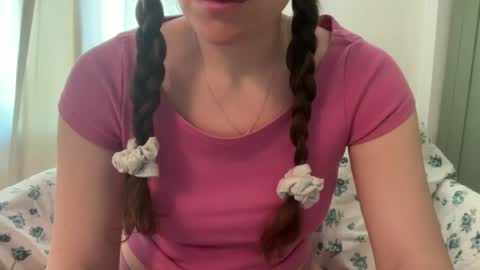 Snapshot of gloriapearl chatting on 06.18.26 Gloria Pearl online show from 06.18.26