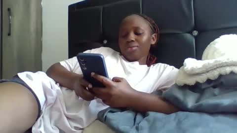 glossybae online show from 10.18.25