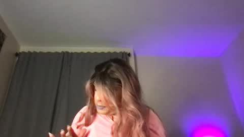 Glow Goddess online show from 11.02.25