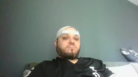 Snapshot of glusgan chatting on 02.19.25 Your boy online show from 02.19.25