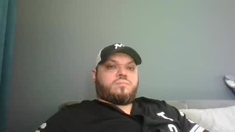 Snapshot of glusgan chatting on 02.19.25 Your boy online show from 02.19.25