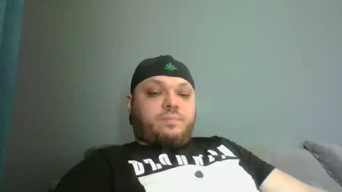 Snapshot of glusgan chatting on 03.04.25 Your boy online show from 03.04.25