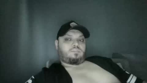 Snapshot of glusgan chatting on 11.14.25 Your boy online show from 11.14.25