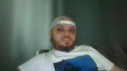 Snapshot of glusgan chatting on 11.20.25 Your boy online show from 11.20.25