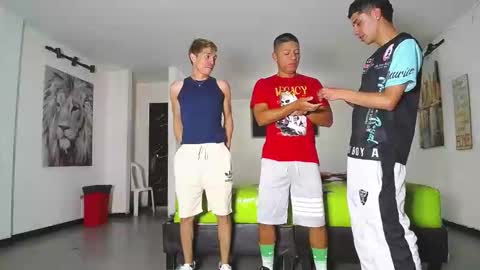 THOMAS AND DAMIAND online show from 03.08.26