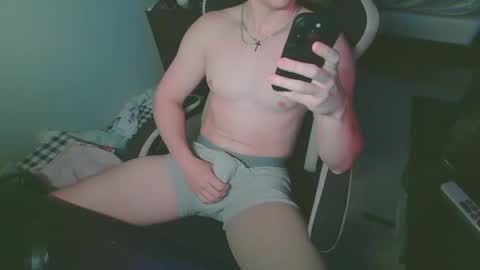 Snapshot of gnr_xxx chatting on 11.28.25 G online show from 11.28.25