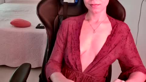 Snapshot of goddess_artemis_ chatting on 06.12.26 Fauna online show from 06.12.26