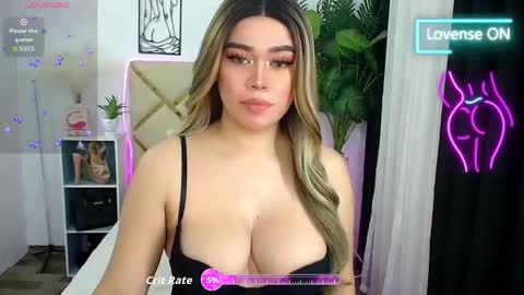 Snapshot of goddess_lykafox chatting on 05.09.26 Lyka Fox online show from 05.09.26