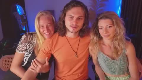   330 UTC2 girls   online show from 02.19.25