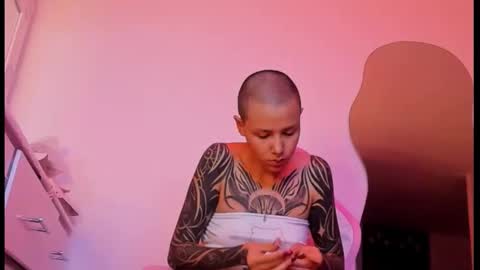 vee online show from 10.26.25