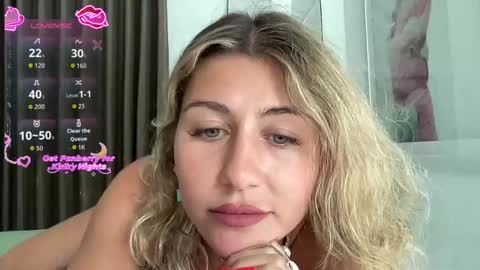 Snapshot of goddessdove chatting on 11.23.25 GoddessDove online show from 11.23.25