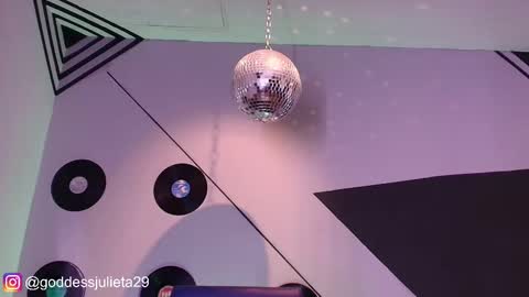 Julieta online show from 03.26.26