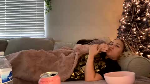 Snapshot of goddessmayvn chatting on 12.12.24 GoddessMayvn online show from 12.12.24