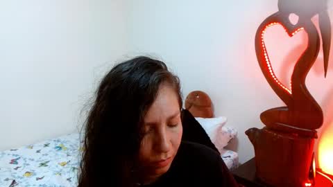  Naih Reyes online show from 12.23.24