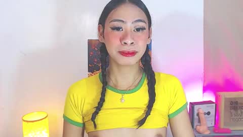 Snapshot of goddessnianxx chatting on 11.17.25 Kyla and Nian online show from 11.17.25