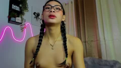 Snapshot of goddessnianxx chatting on 02.11.26 Kyla and Nian online show from 02.11.26