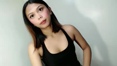 MISS LOVELY online show from 04.26.26