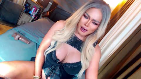 Miss Anna online show from 09.10.25