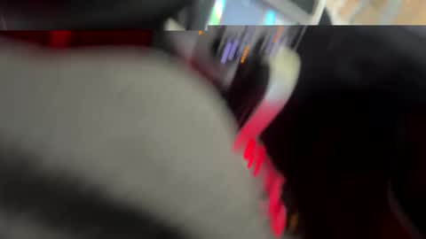 SirCumzalottt online show from 01.12.25