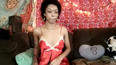 Snapshot of godispleasure chatting on 09.10.25 goddess of pleasure online show from 09.10.25