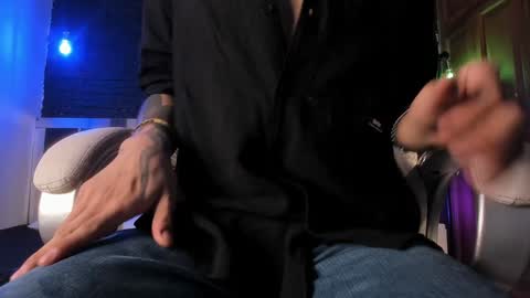 Snapshot of godly_huan chatting on 01.25.25 HUAN online show from 01.25.25