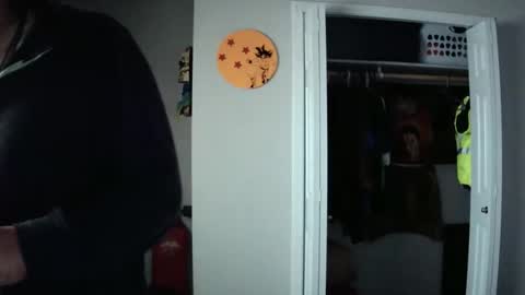 gokugarrison4334 online show from 10.17.25