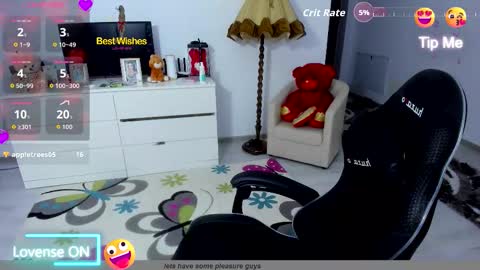 Nicole.. online show from 09.23.25