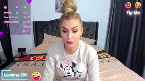 Nicole.. online show from 02.24.26