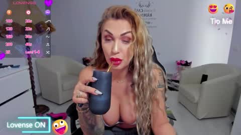 Nicole.. online show from 03.20.26