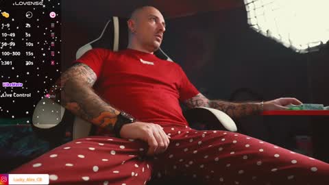 Snapshot of golden_alex chatting on 12.31.24 Alex online show from 12.31.24