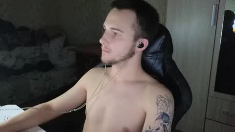 Snapshot of golden_boyyy21 chatting on 06.18.26 Golden boyyy21 online show from 06.18.26
