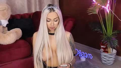 GoldenAmberX online show from 02.21.25