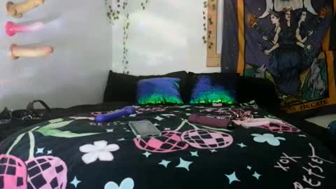 Snapshot of goldendelicious577600 chatting on 06.07.26 XxPretentious PeachxX online show from 06.07.26