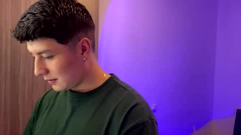 goldenknight33 online show from 11.04.25